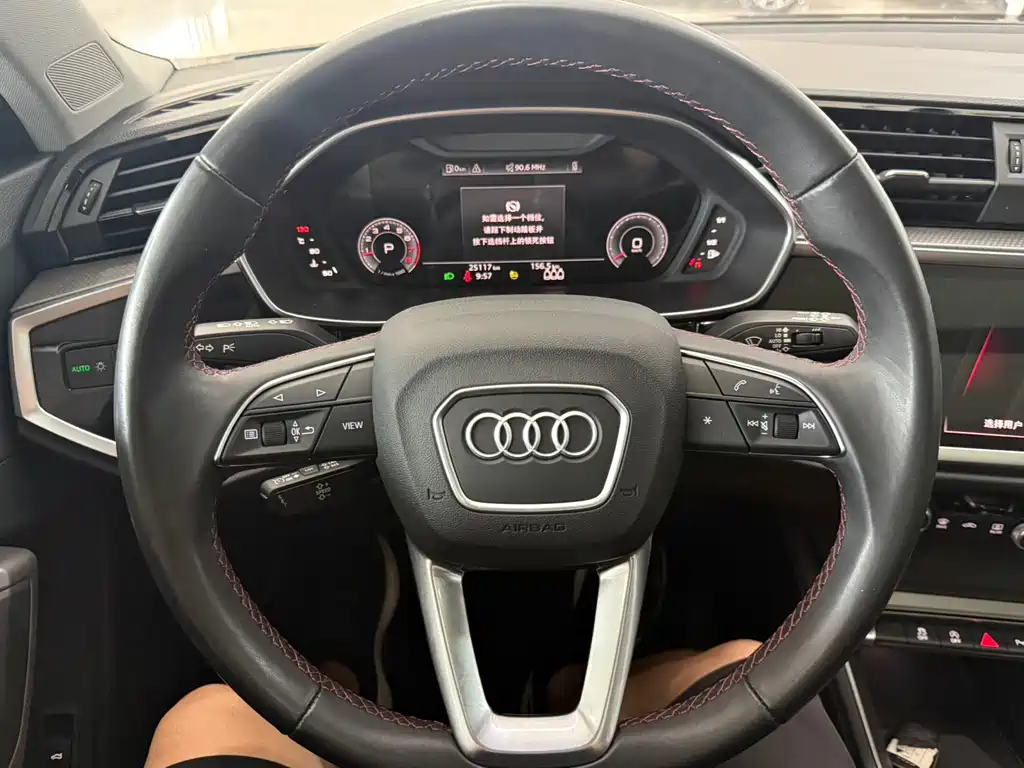 Audi Q3 2022 — фото 13