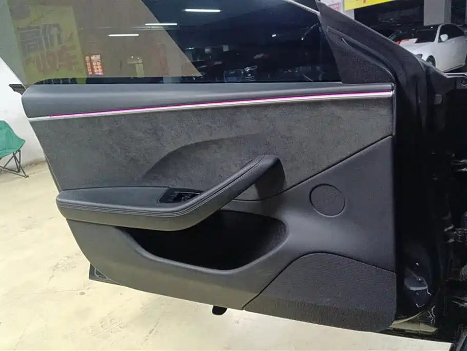 Tesla Model 3 2024