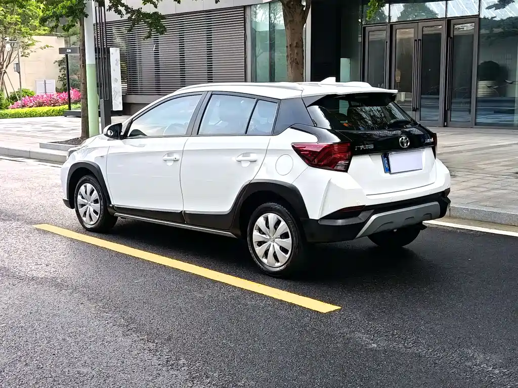 Toyota Yaris L 2020