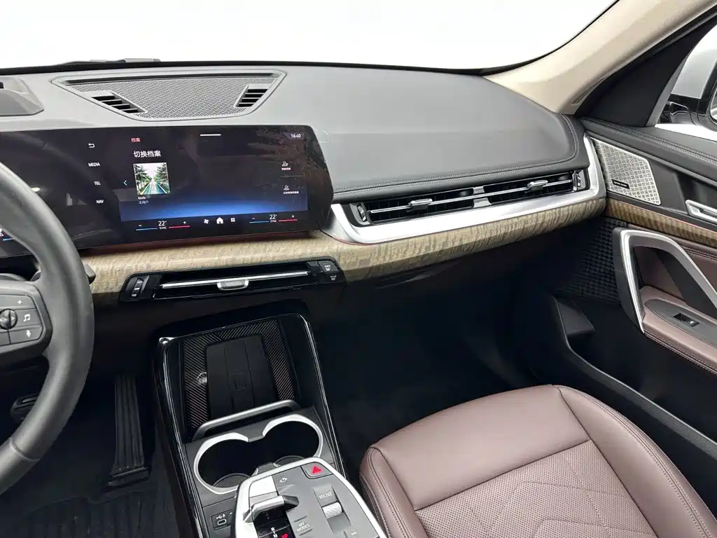 BMW X1 2024 — фото 15