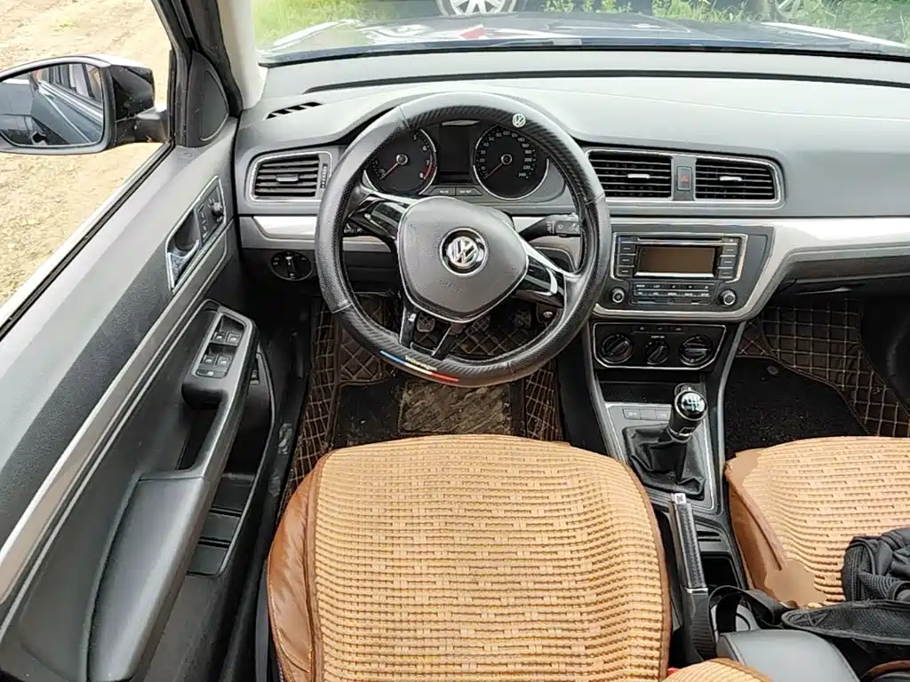 Volkswagen Lavida 2015 — фото 17