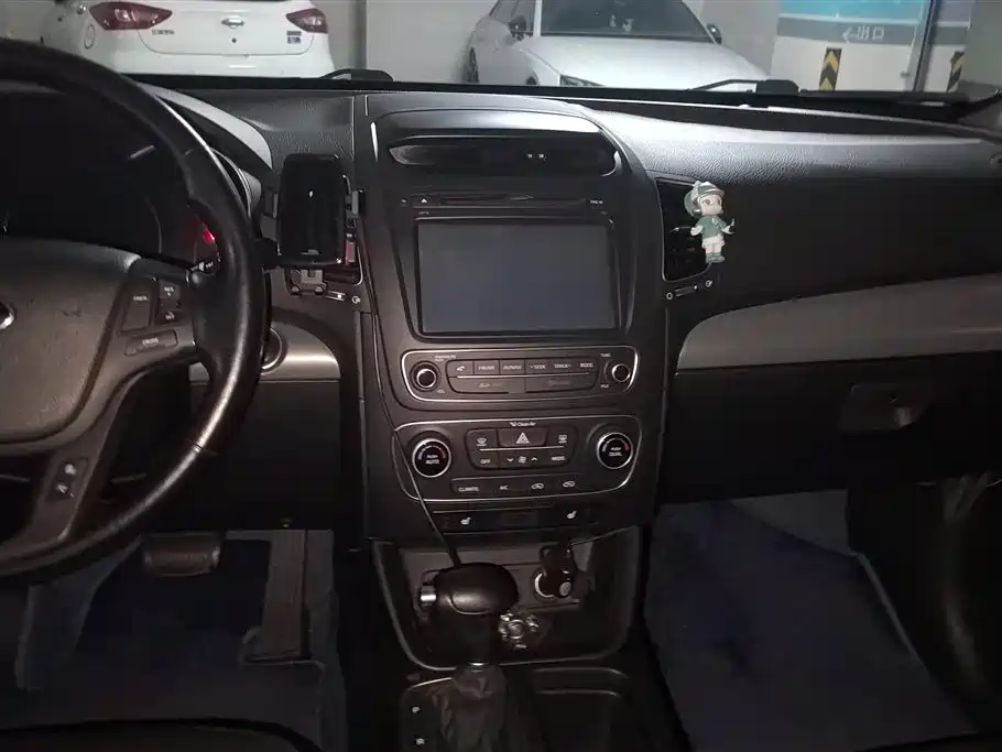 Kia Sorento 2015 — фото 13