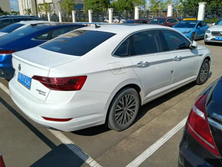 Volkswagen Sagitar 2020
