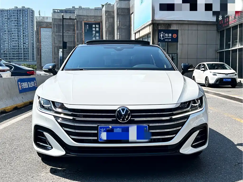 Volkswagen CC 2025 — фото 2