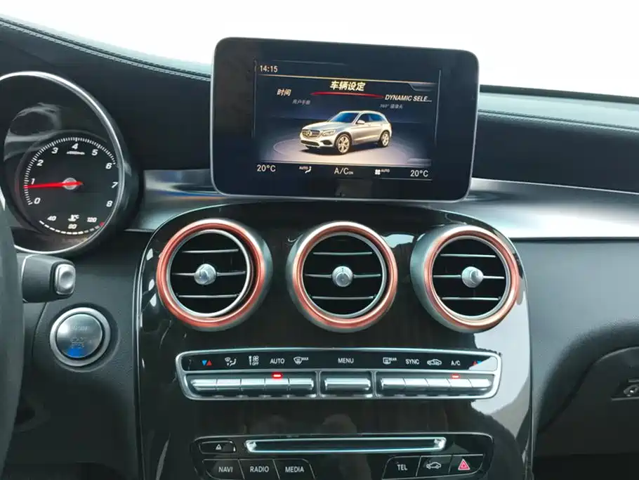 Mercedes-Benz GLC 2018 — фото 13
