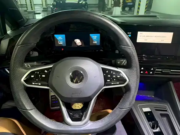 Volkswagen Golf 2023