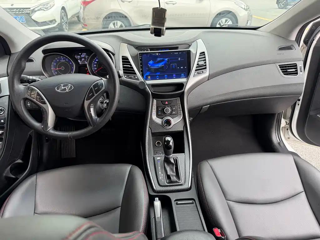 Hyundai Elantra Langdong 2017 — фото 24