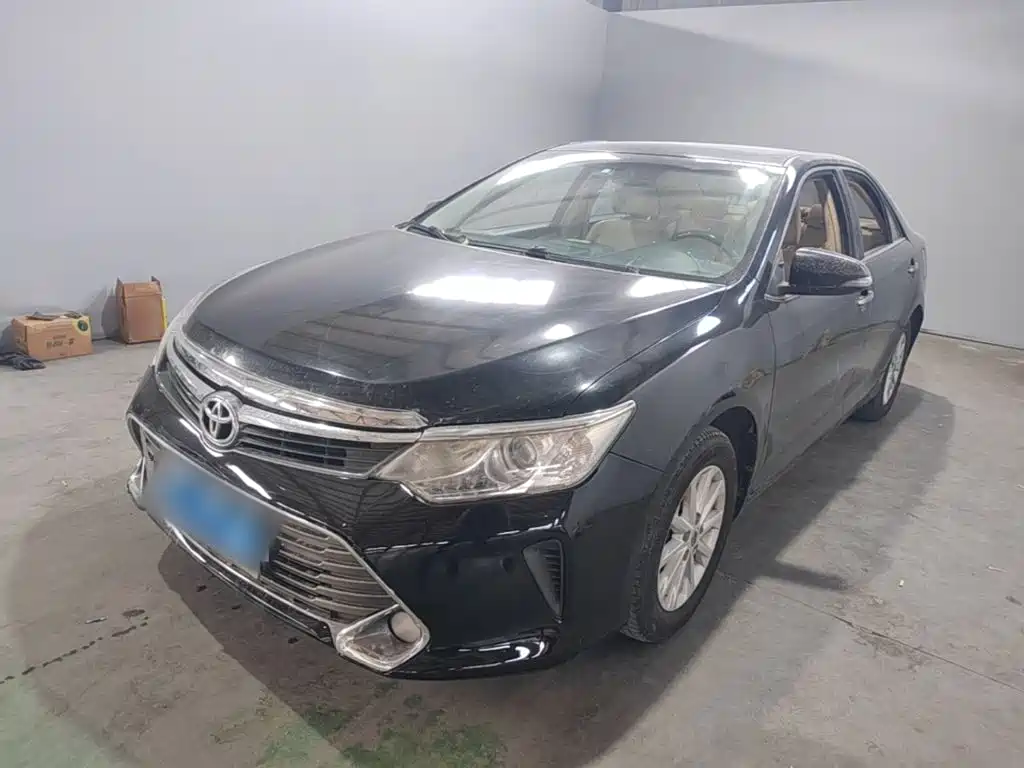 Toyota Camry 2015 — фото 2