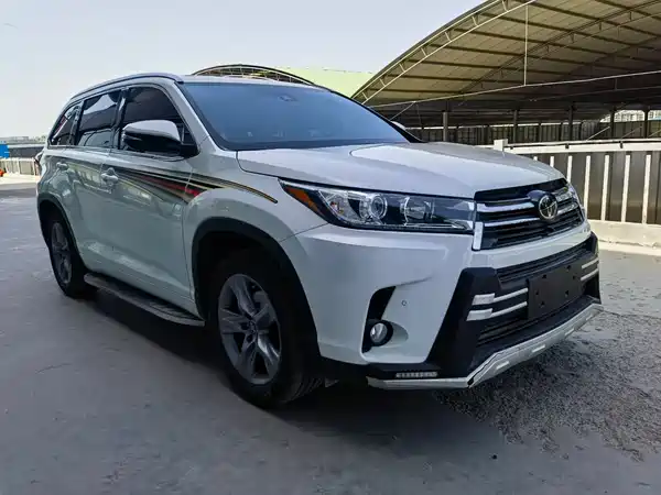 Toyota Highlander 2021