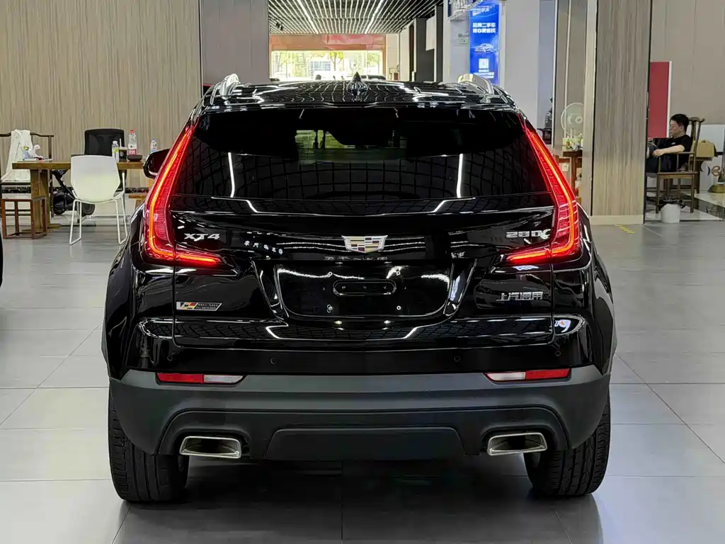 Cadillac XT4 2021 — фото 9