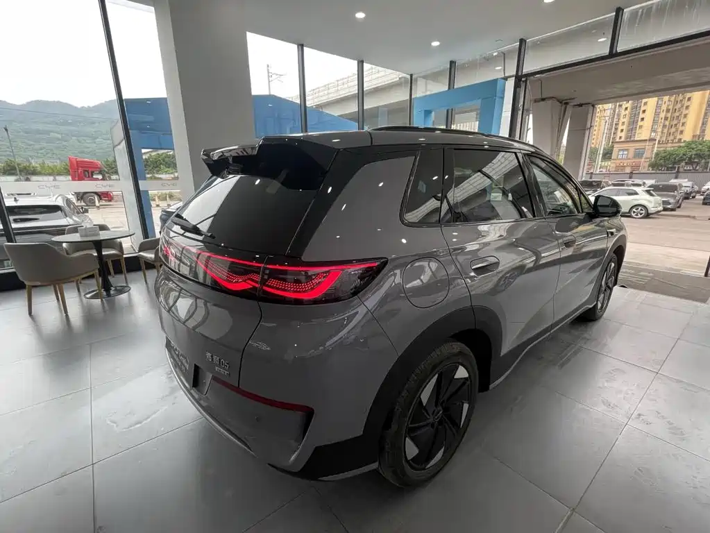 BYD Sealion 05 EV 2025 — фото 13