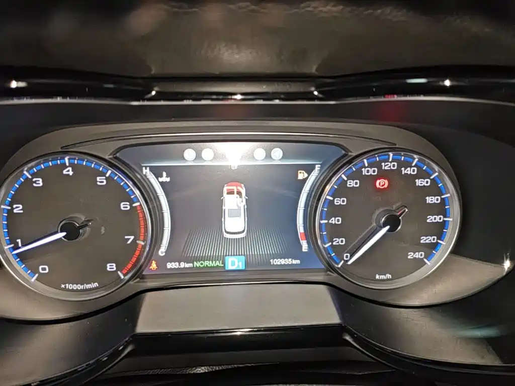 GAC Trumpchi GS8 2017 — фото 12
