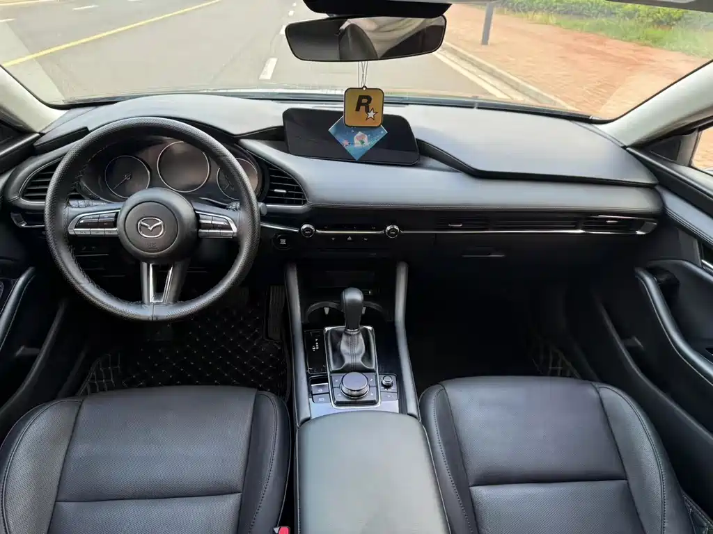 Mazda 3 Axela 2021