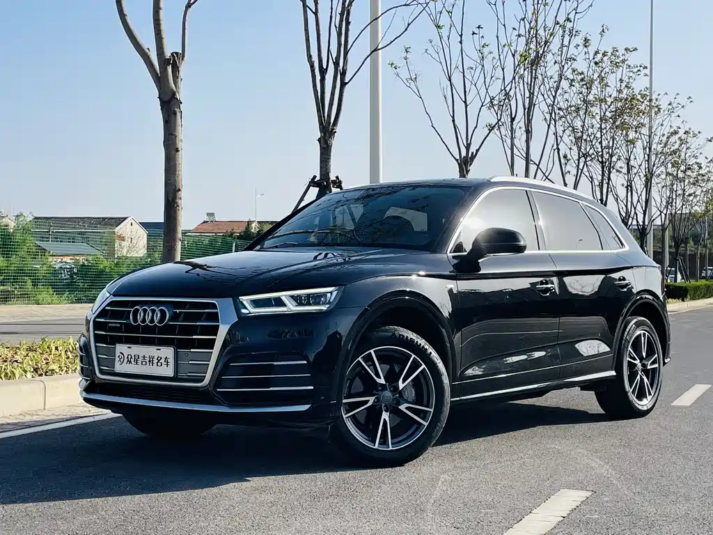 Audi Q5L 2020 — фото 23