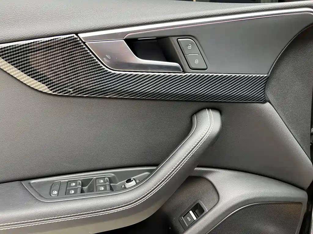 Audi A4L 2020 — фото 6