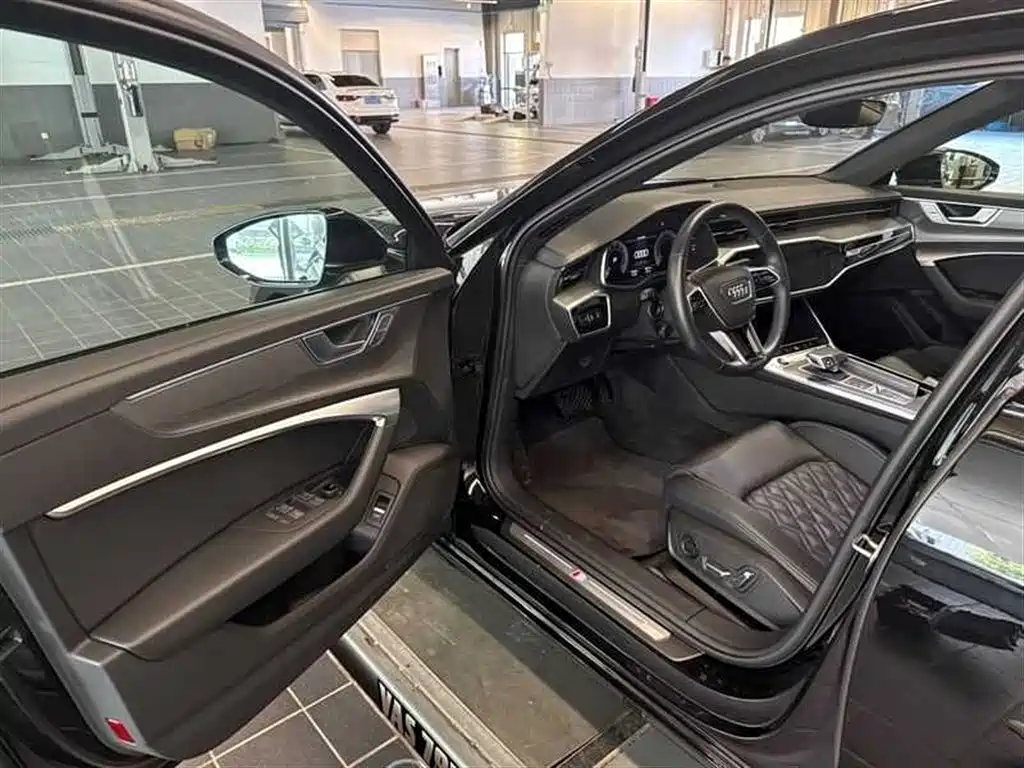 Audi A6L 2025