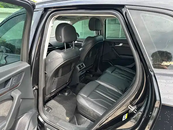 Audi Q5L 2022