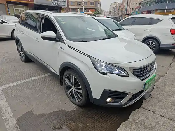 Peugeot 5008 2017