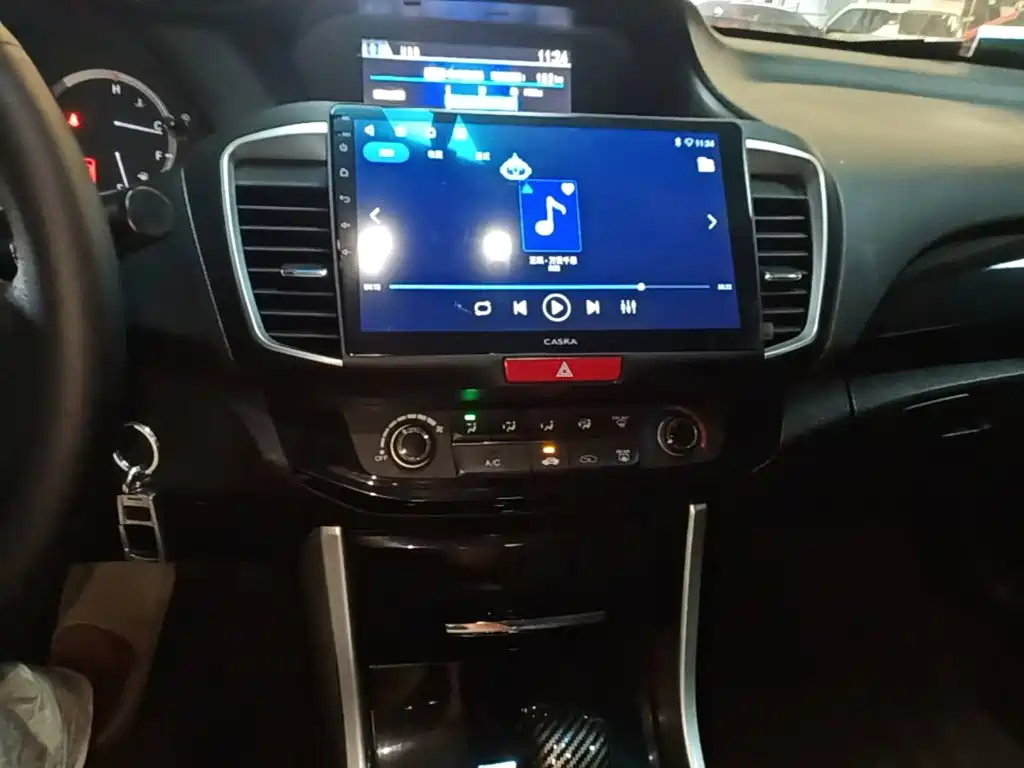 Honda Accord 2018 — фото 13
