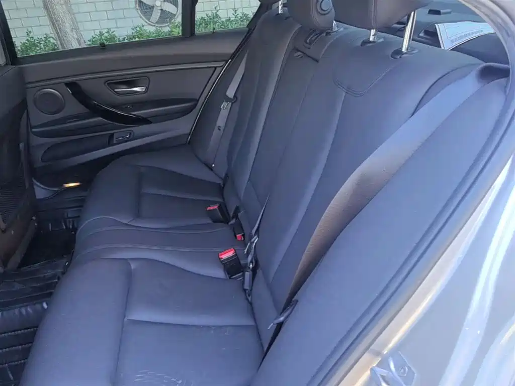 BMW 3 Series 2016 — фото 17