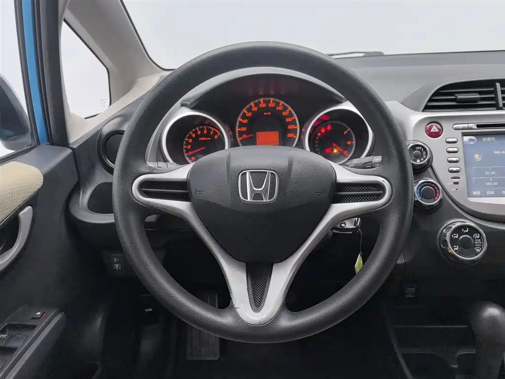 Honda Fit 2012 — фото 11