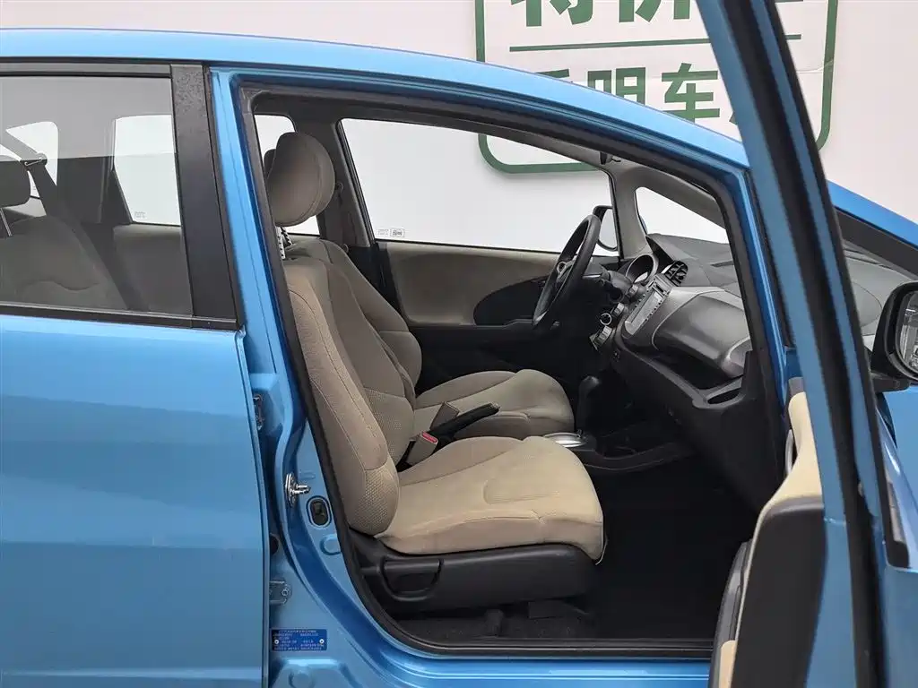 Honda Fit 2012 — фото 23