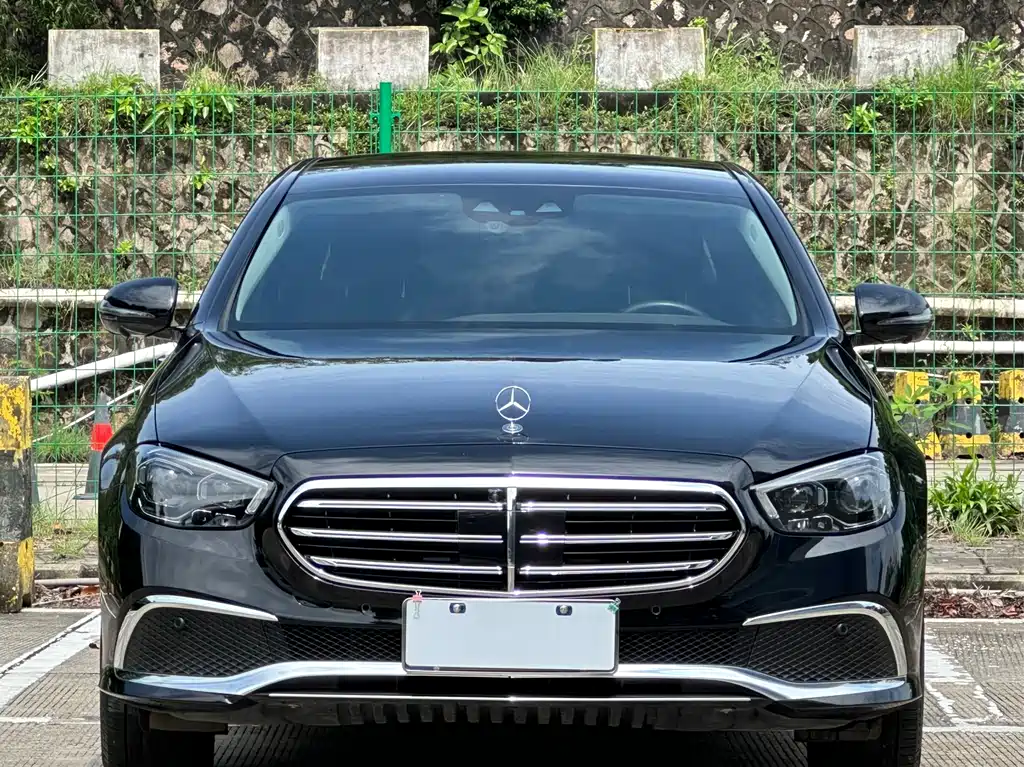 Mercedes-Benz E-Class 2023
