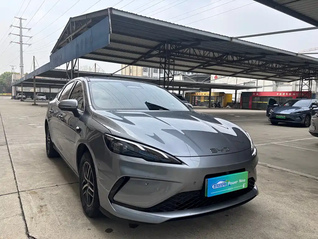 BYD Seal 05 DM-i 2025 — фото 3