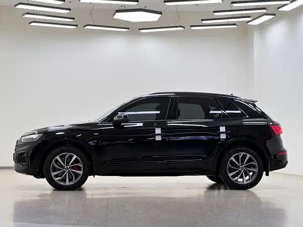 Audi Q5L 2025