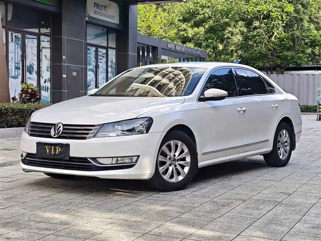Volkswagen Passat 2012