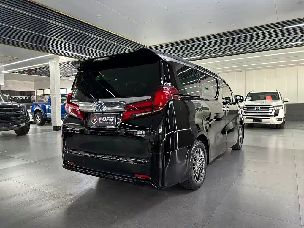 Toyota Alphard 2021 — фото 9
