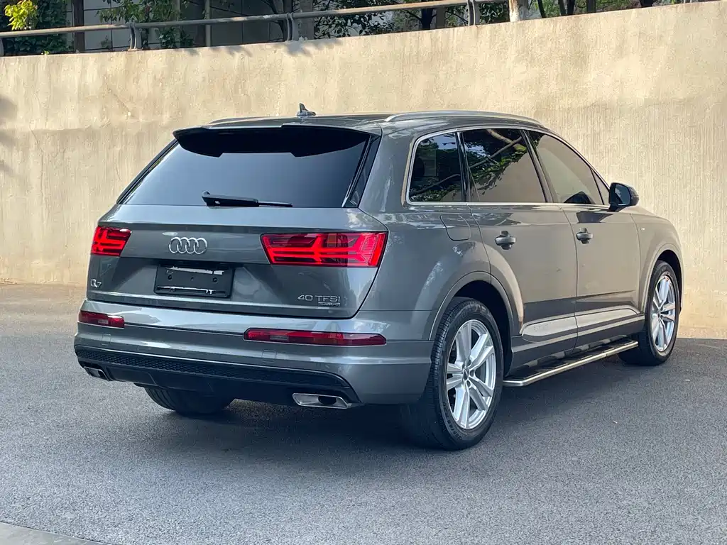 Audi Q7 2016 — фото 7