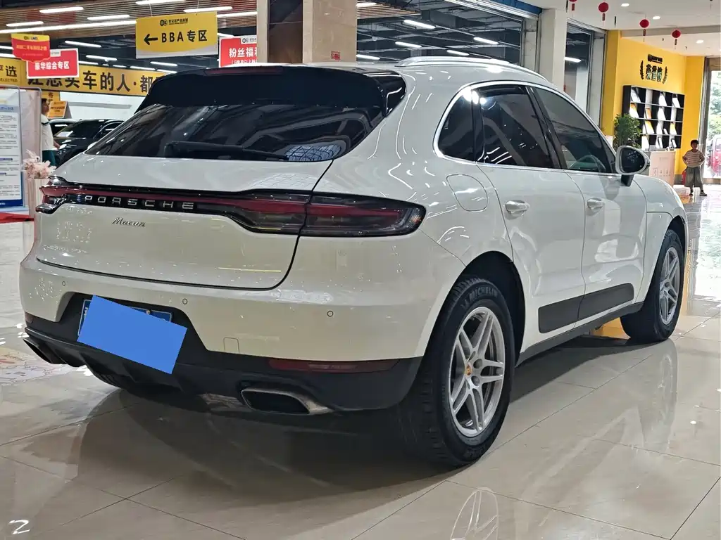 Porsche Macan 2019 — фото 24