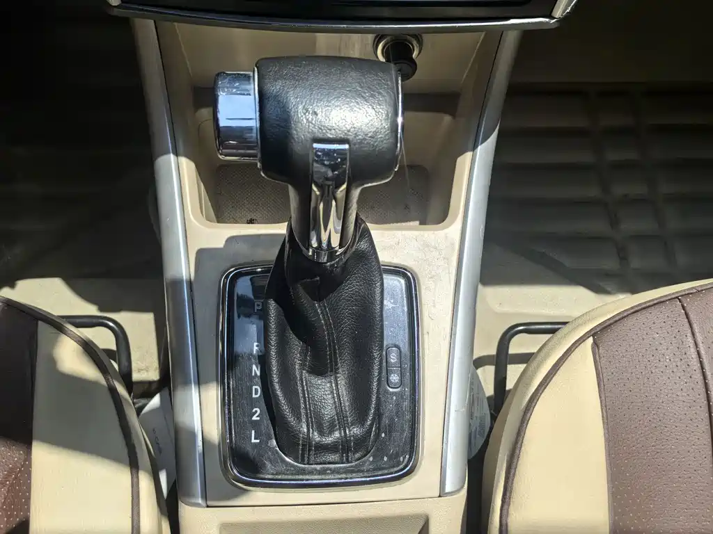 BAIC Motor E Series 2015 — фото 15