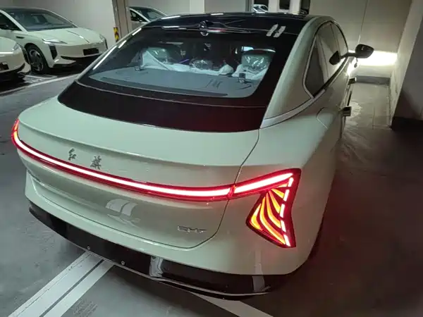Hongqi EH7 2026