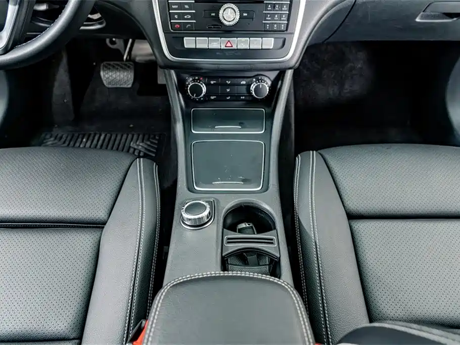 Mercedes-Benz GLA 2018 — фото 15