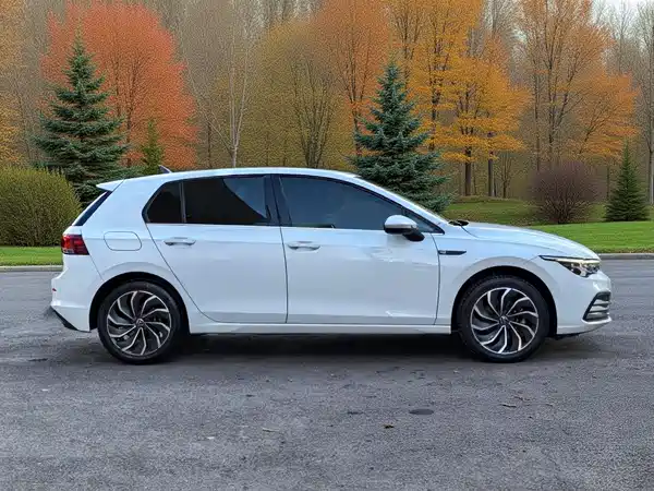 Volkswagen Golf 2023