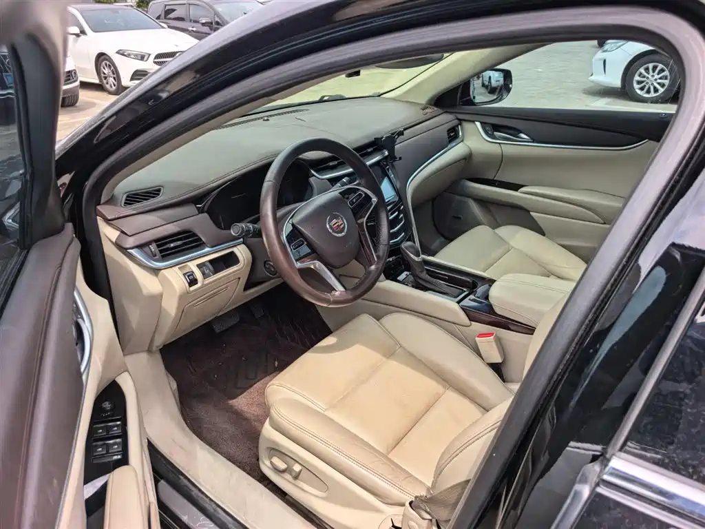 Cadillac XTS 2015 — фото 11