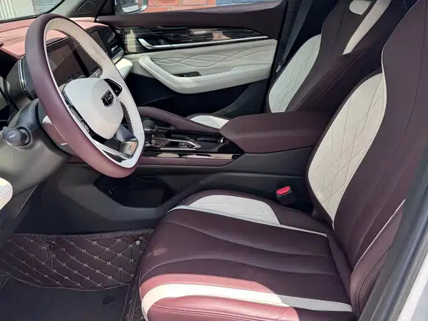 Geely Xingyue L 2023
