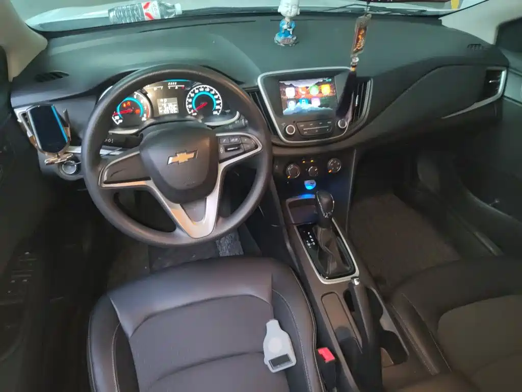 Chevrolet Cavalier 2018 — фото 13