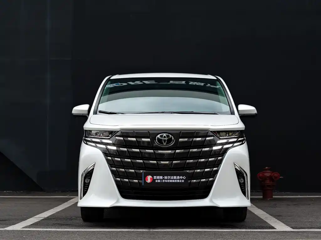 Toyota Alphard 2024 — фото 2