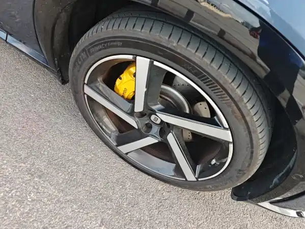 Xiaomi YU7 2025