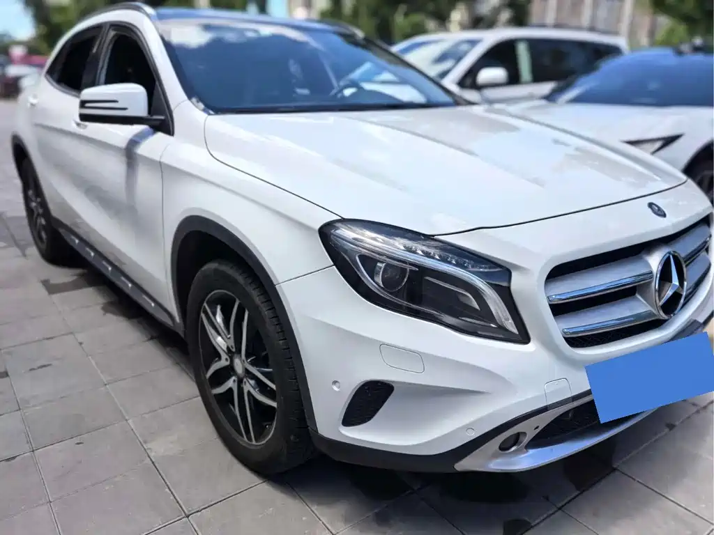 Mercedes-Benz GLA 2015