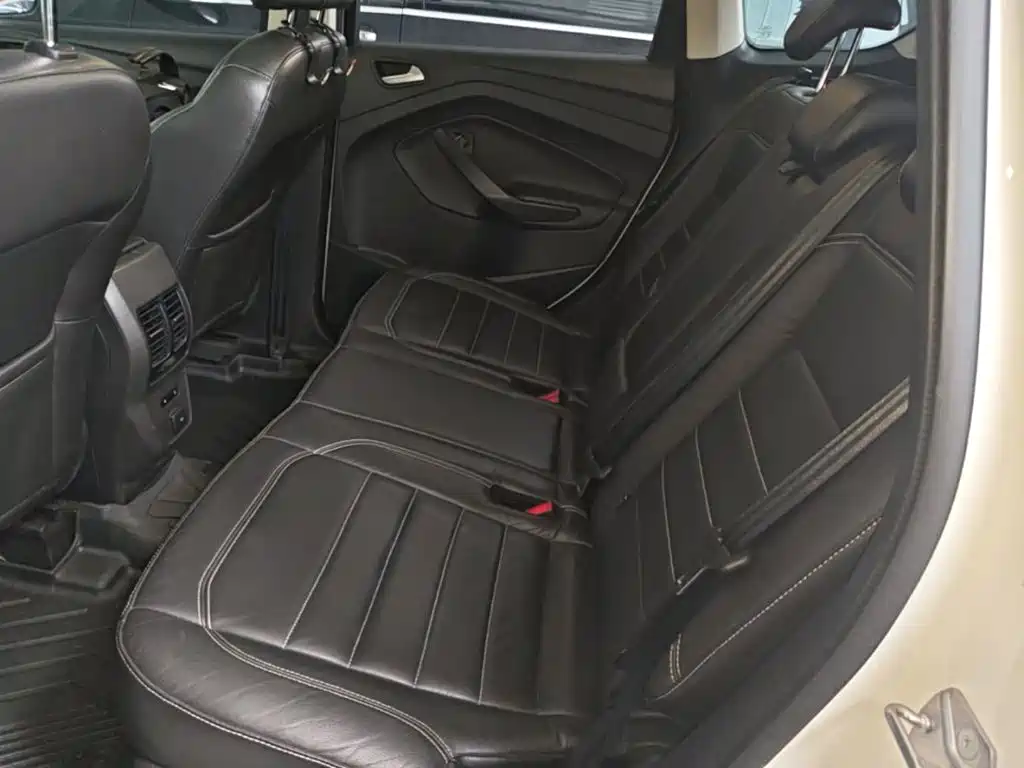 Ford Kuga 2017 — фото 17