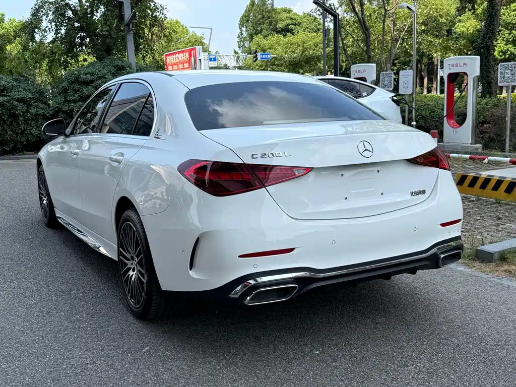 Mercedes-Benz C-Class 2024 — фото 16