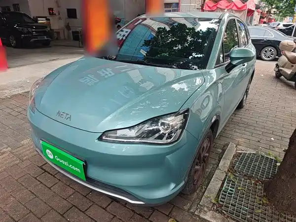 Neta V 2022