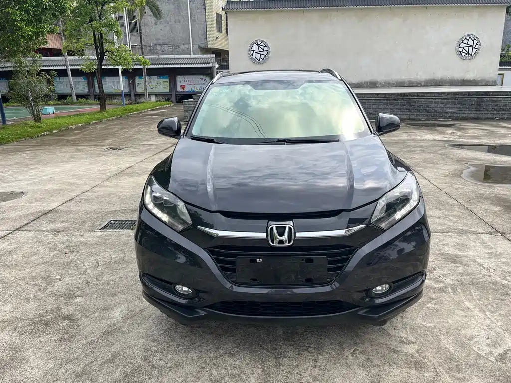 Honda Vezel 2016