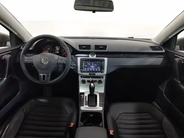 Volkswagen Magotan 2013