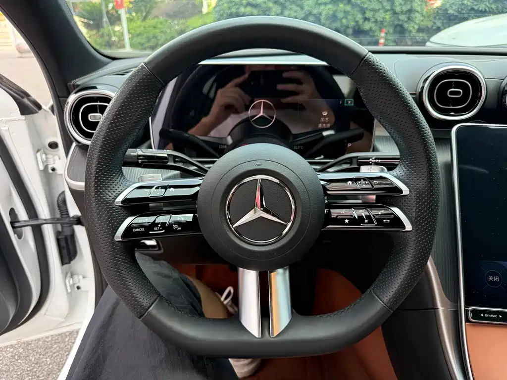 Mercedes-Benz C-Class 2024