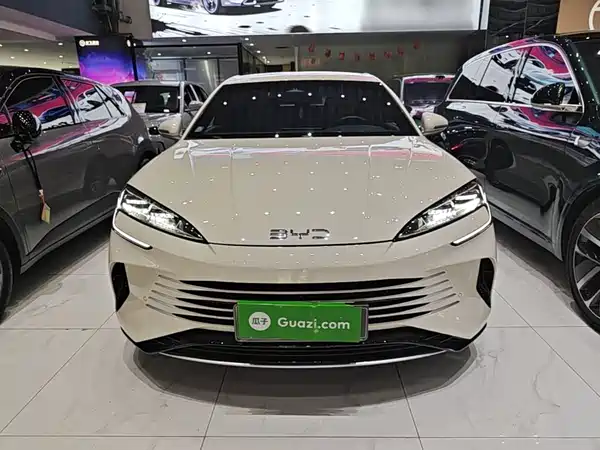 BYD Seal 07 DM-i 2025